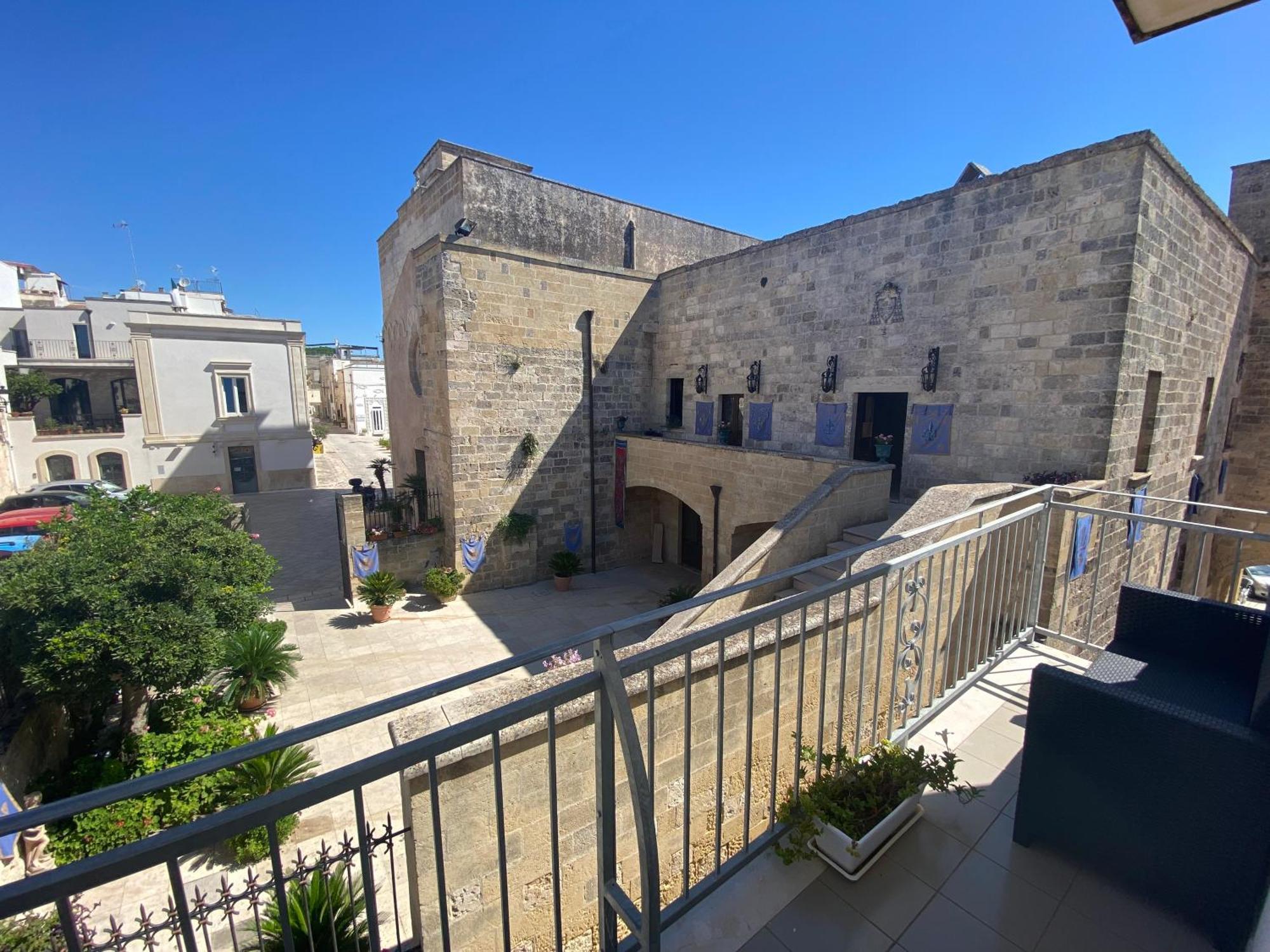 Leone Villa Castro  Exterior photo